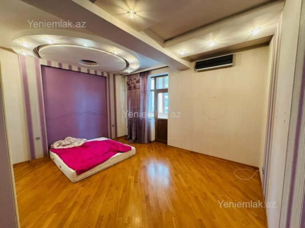 Satılır 4 otaqlı yeni tikili 230 m²