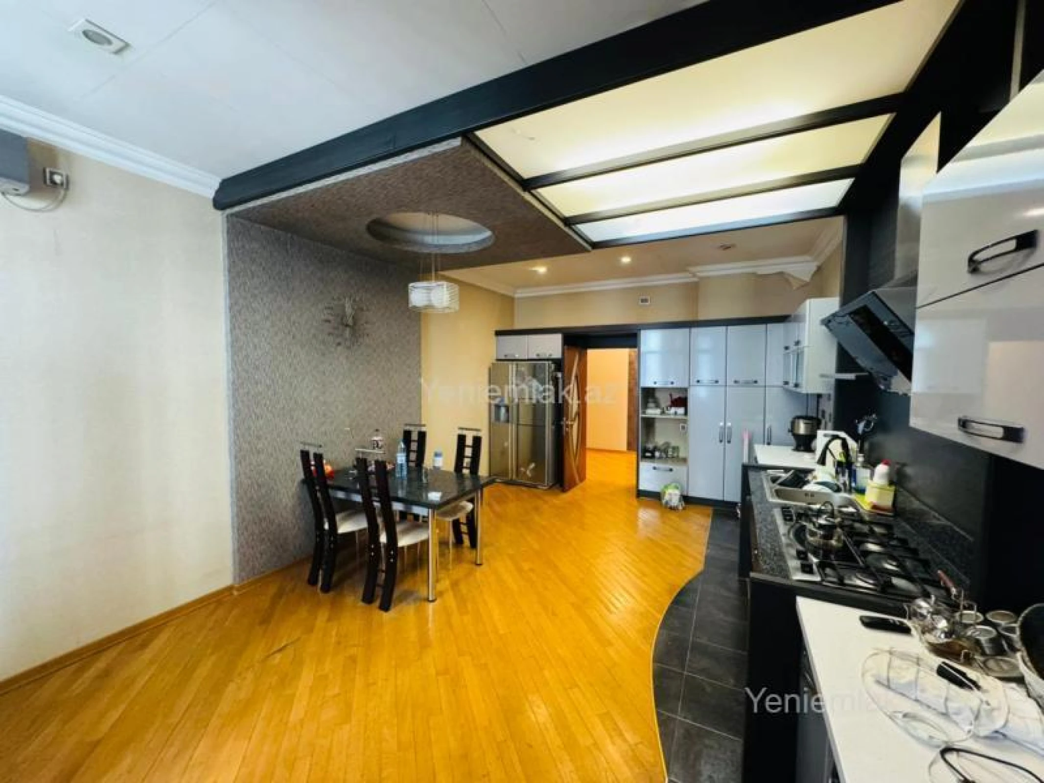 Satılır 4 otaqlı yeni tikili 230 m²