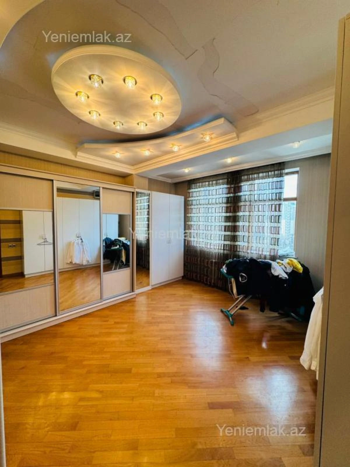 Satılır 4 otaqlı yeni tikili 230 m²