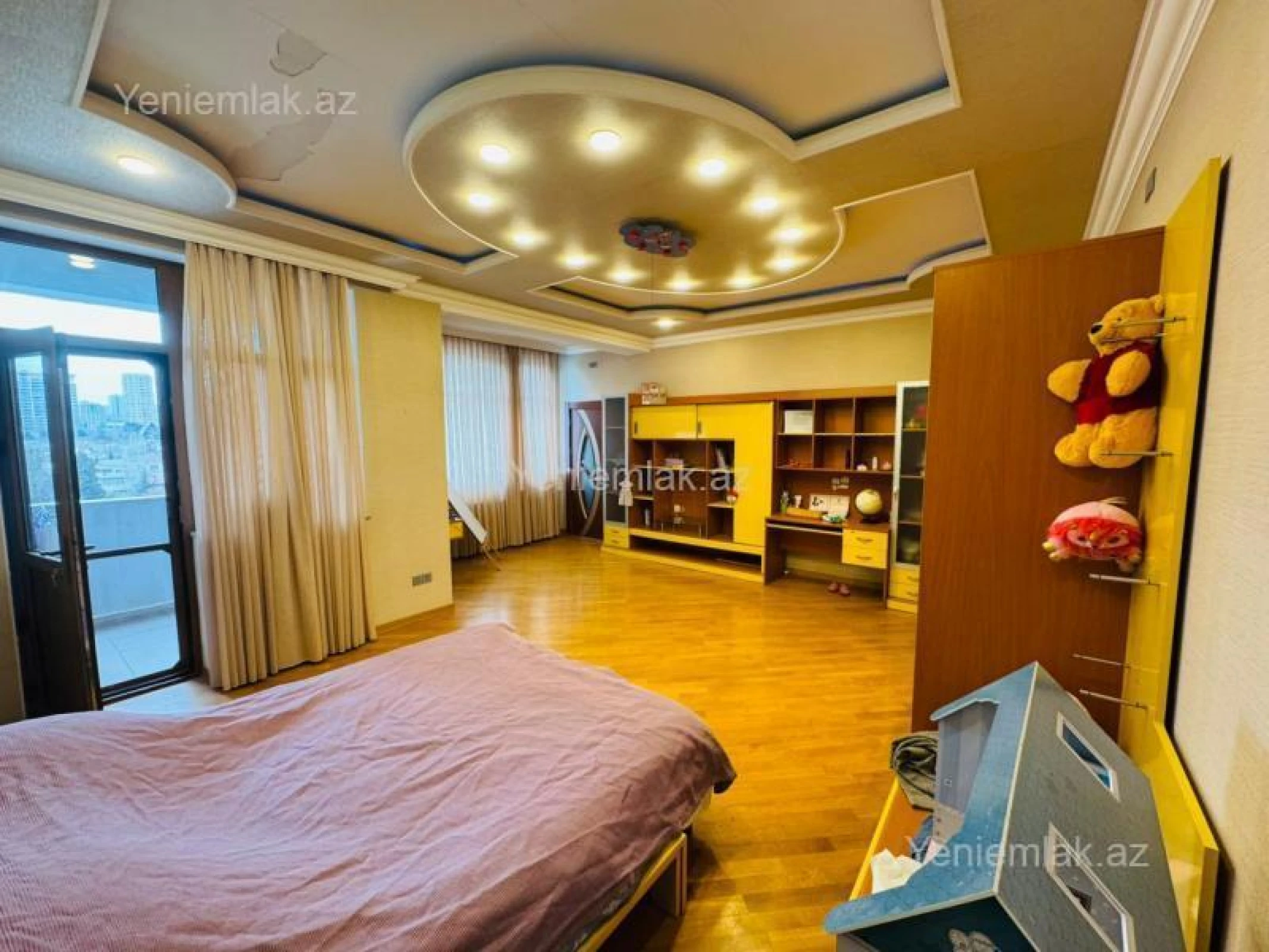 Satılır 4 otaqlı yeni tikili 230 m²