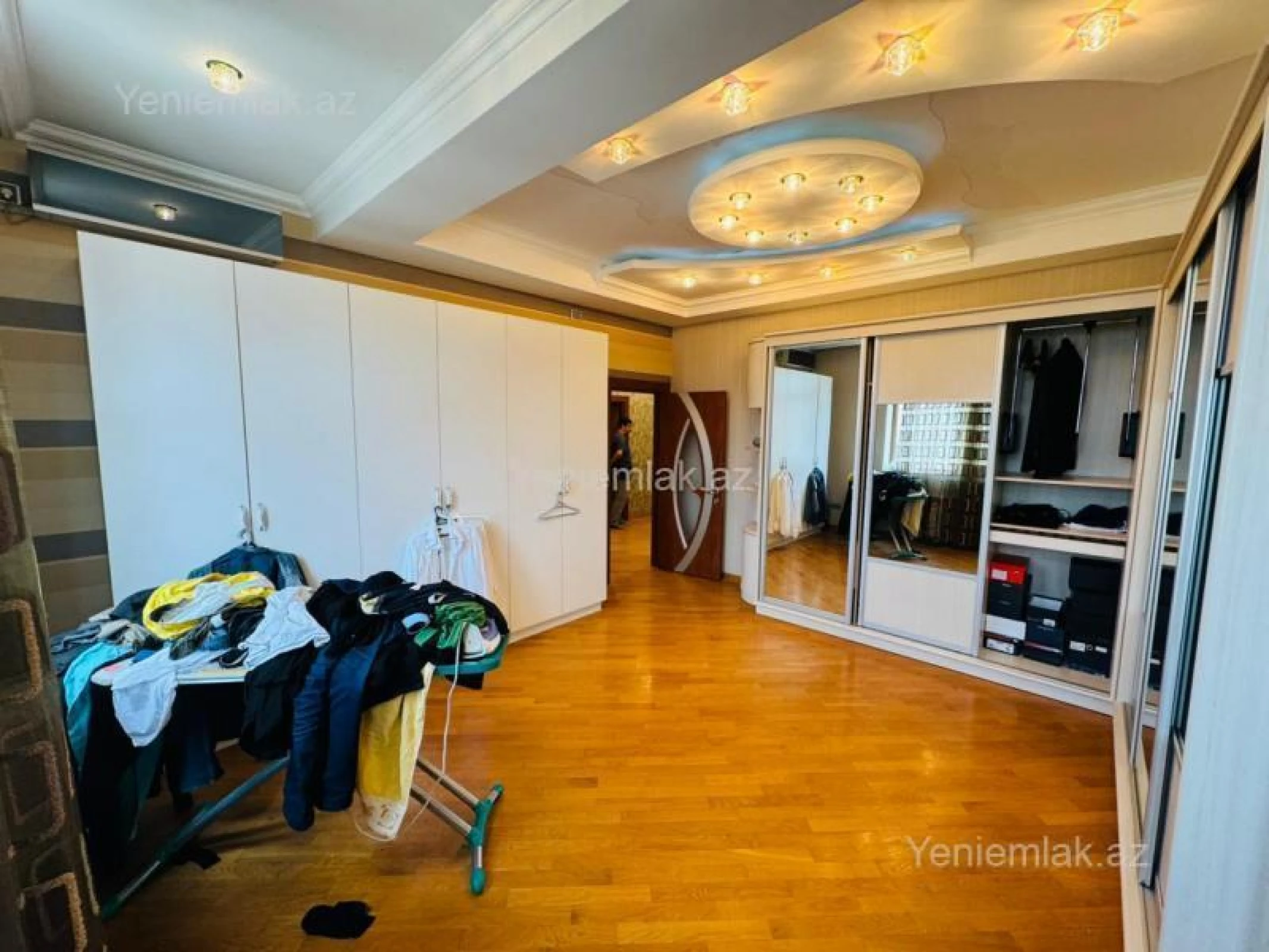 Satılır 4 otaqlı yeni tikili 230 m²