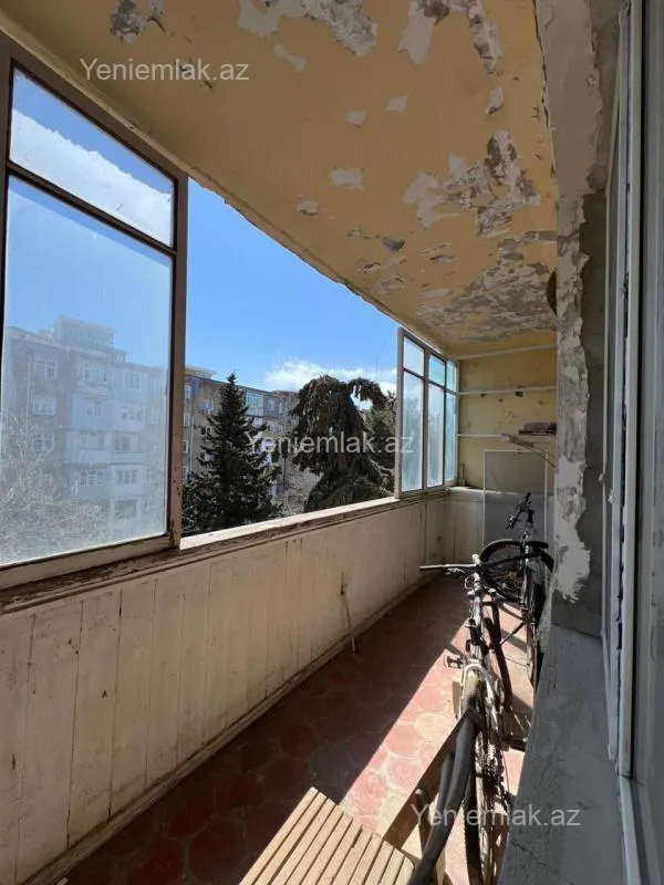 Satılır 3 otaqlı köhnə tikili 70 m²