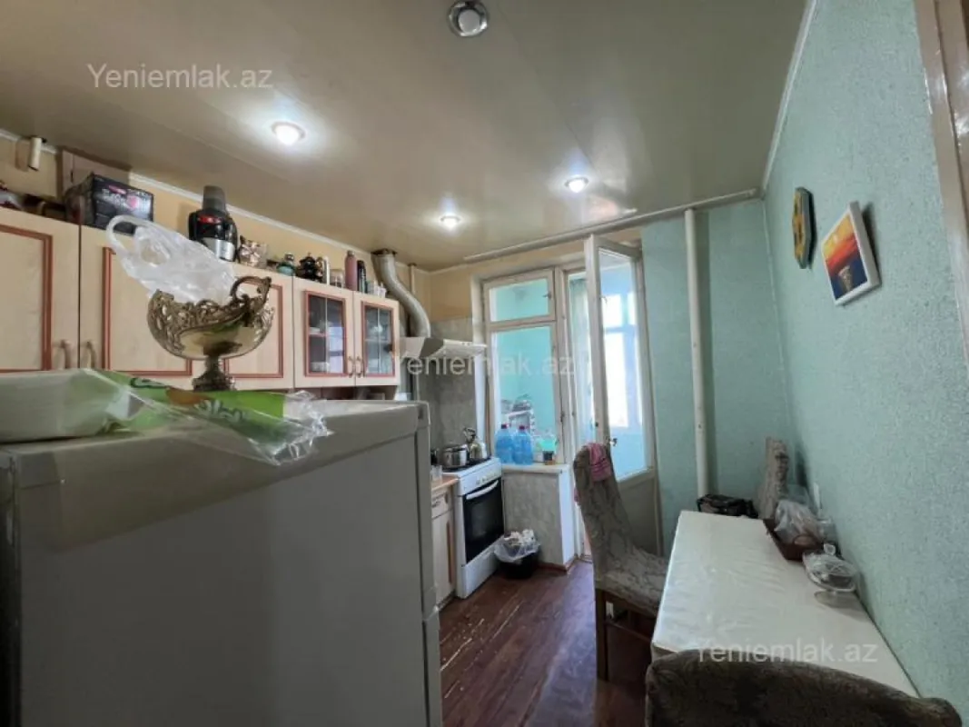 Satılır 3 otaqlı köhnə tikili 70 m²