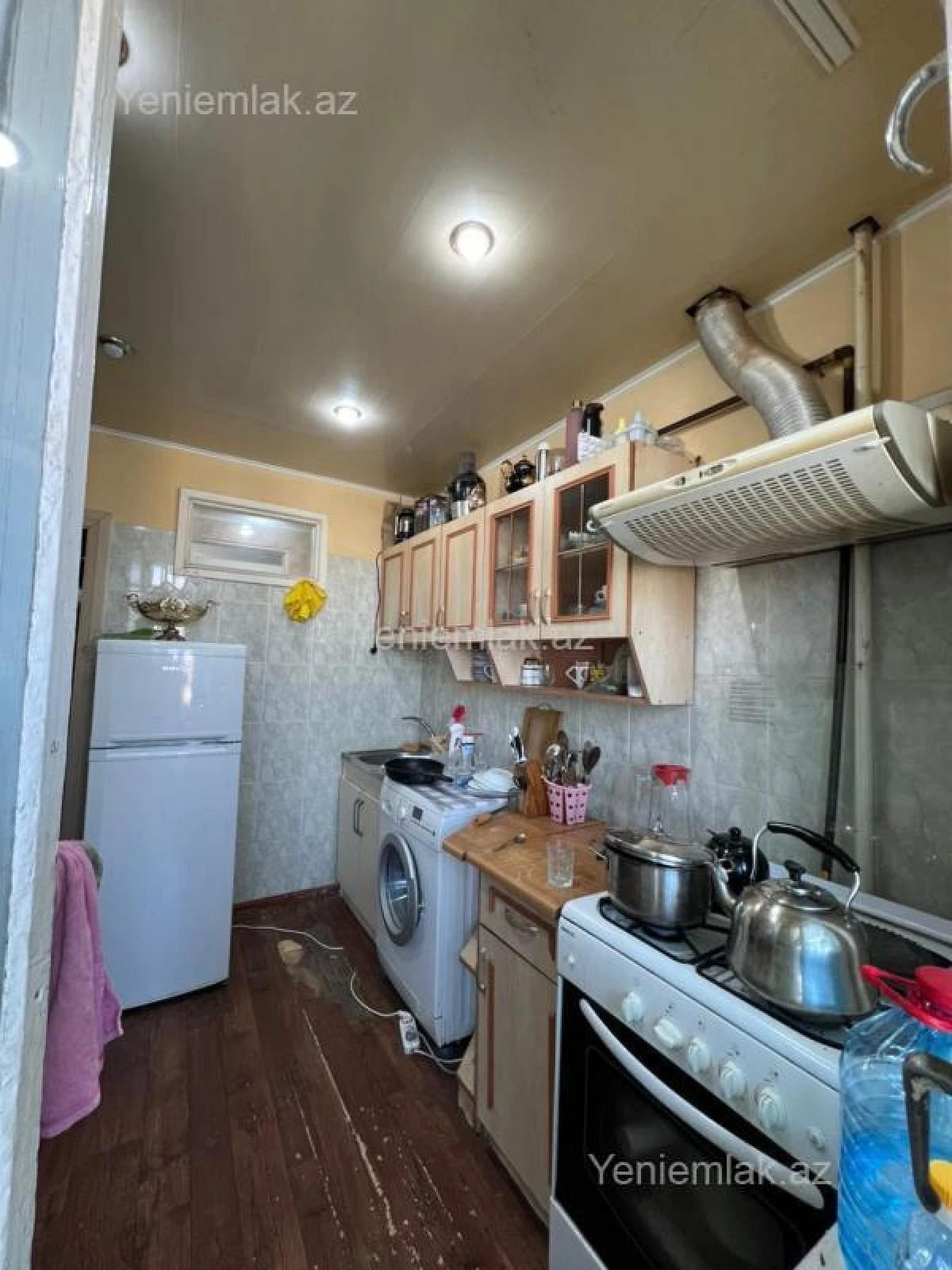 Satılır 3 otaqlı köhnə tikili 70 m²