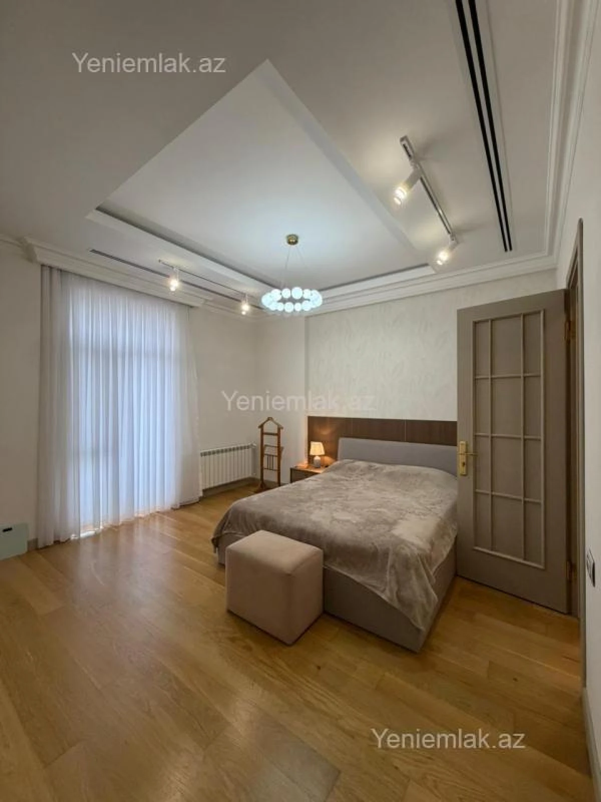 Satılır 3 otaqlı yeni tikili 130 m²