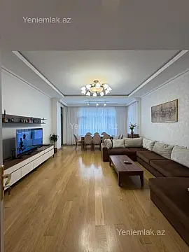 Satılır 3 otaqlı yeni tikili 130 m²