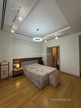 Satılır 3 otaqlı yeni tikili 130 m²