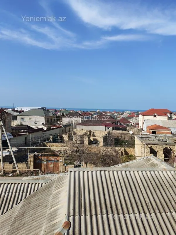 Satılır 6 otaqlı həyət evi 350 m²