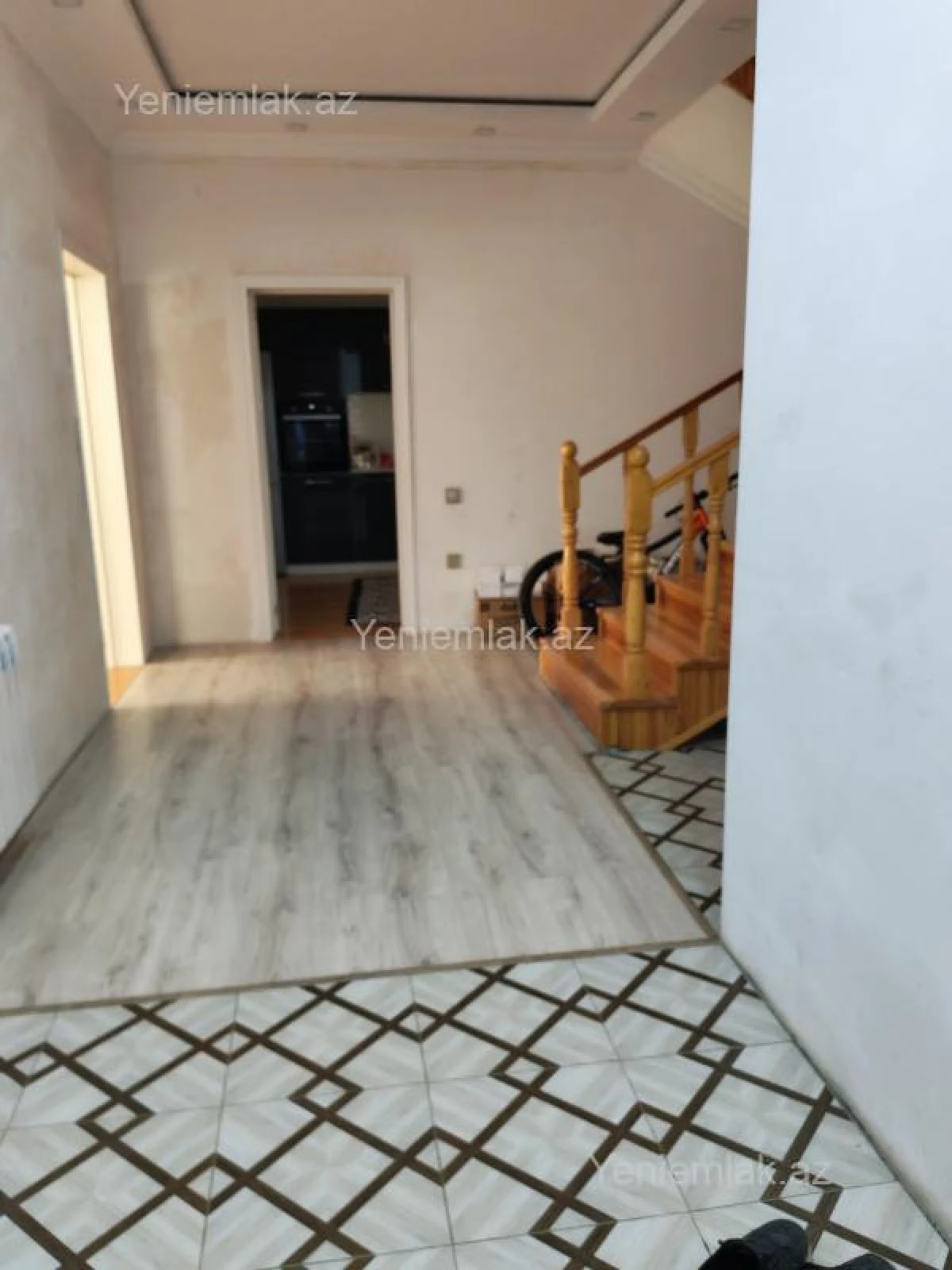 Satılır 6 otaqlı həyət evi 350 m²