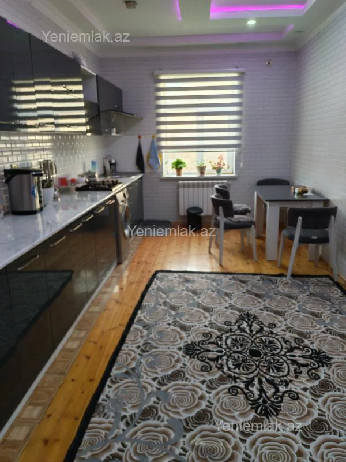 Satılır 6 otaqlı həyət evi 350 m²