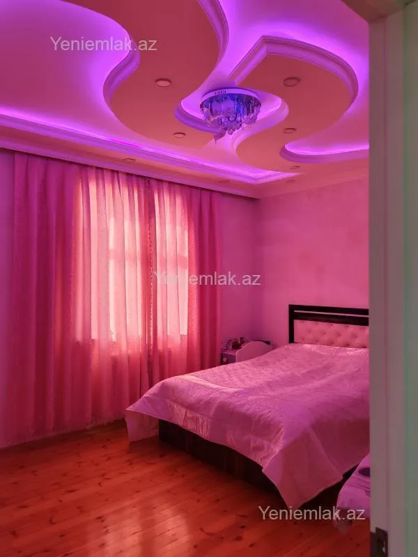 Satılır 6 otaqlı həyət evi 350 m²