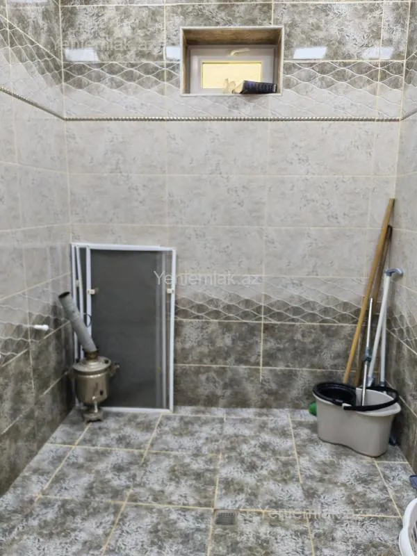 Satılır 6 otaqlı həyət evi 350 m²