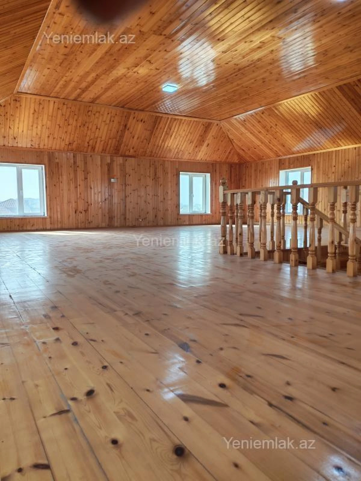 Satılır 6 otaqlı həyət evi 350 m²