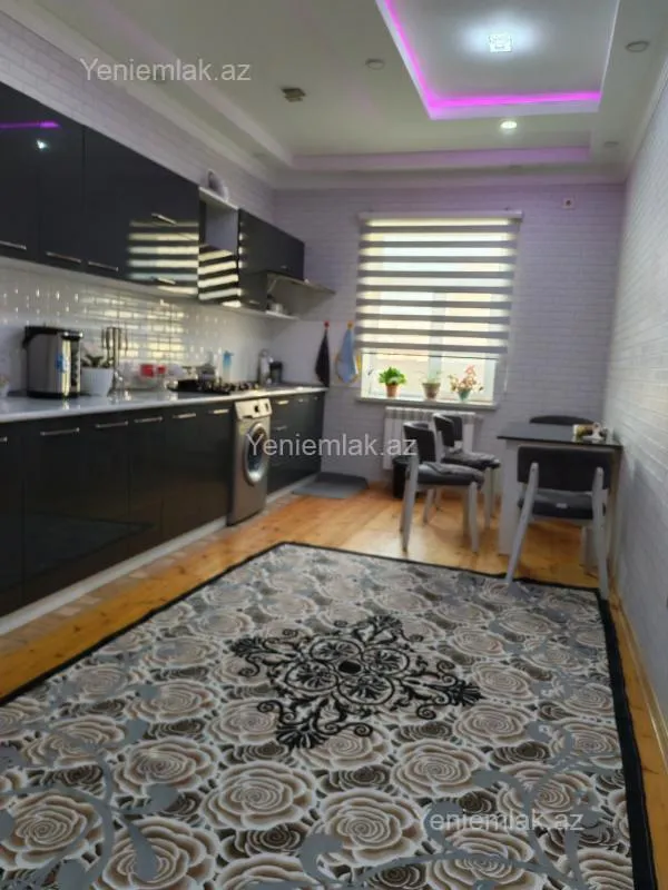 Satılır 6 otaqlı həyət evi 350 m²