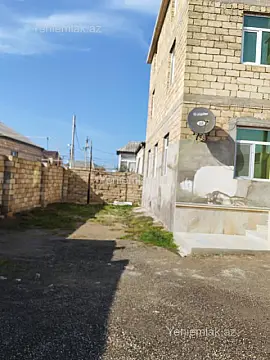 Satılır 6 otaqlı həyət evi 350 m²
