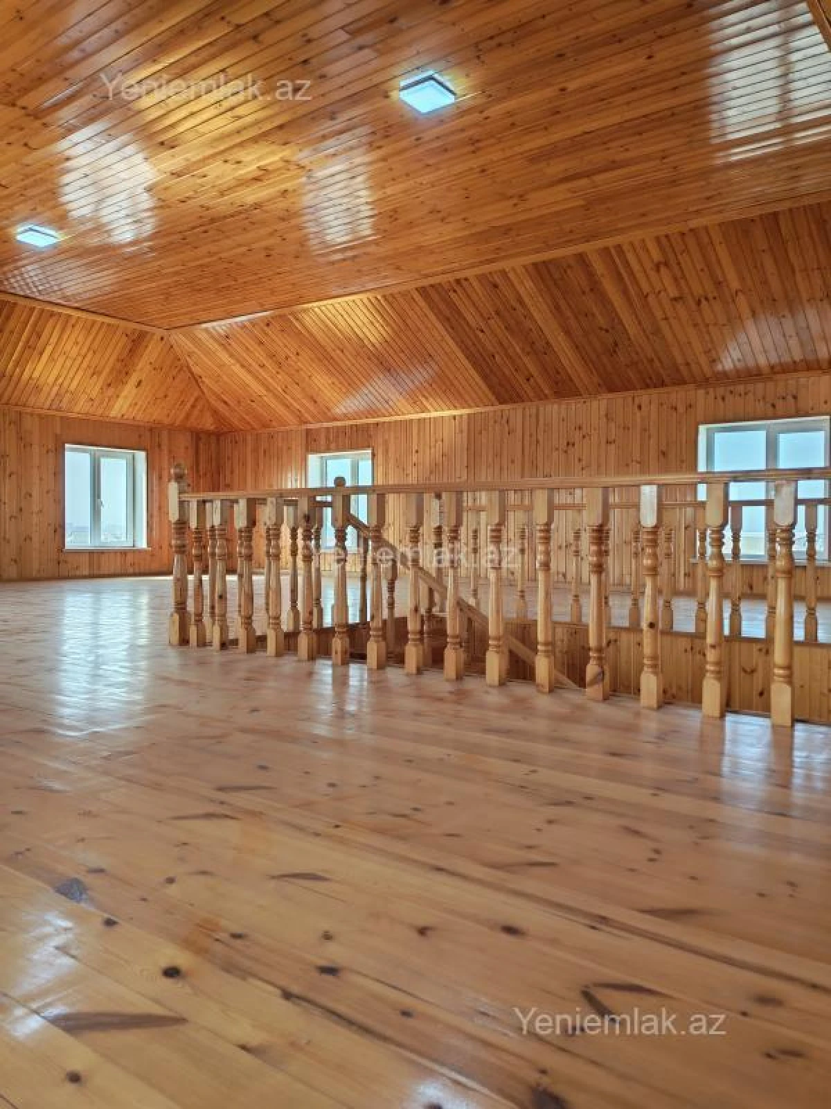 Satılır 6 otaqlı həyət evi 350 m²