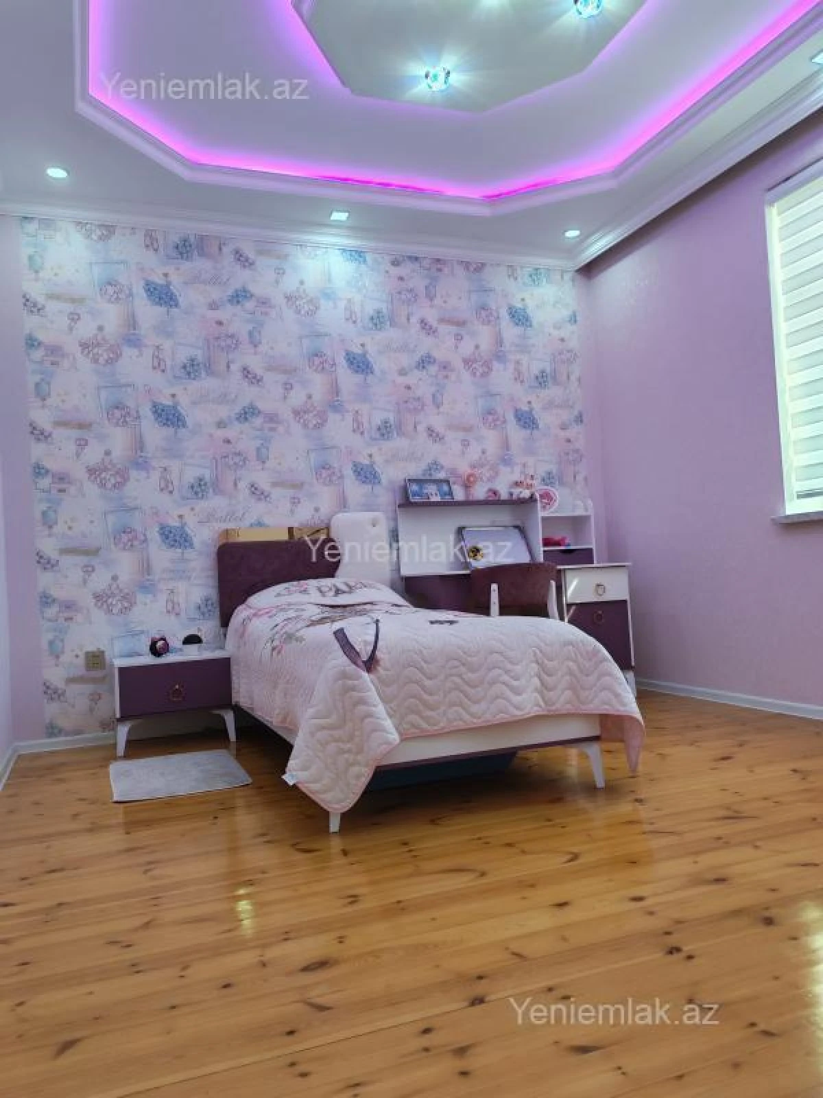 Satılır 6 otaqlı həyət evi 350 m²