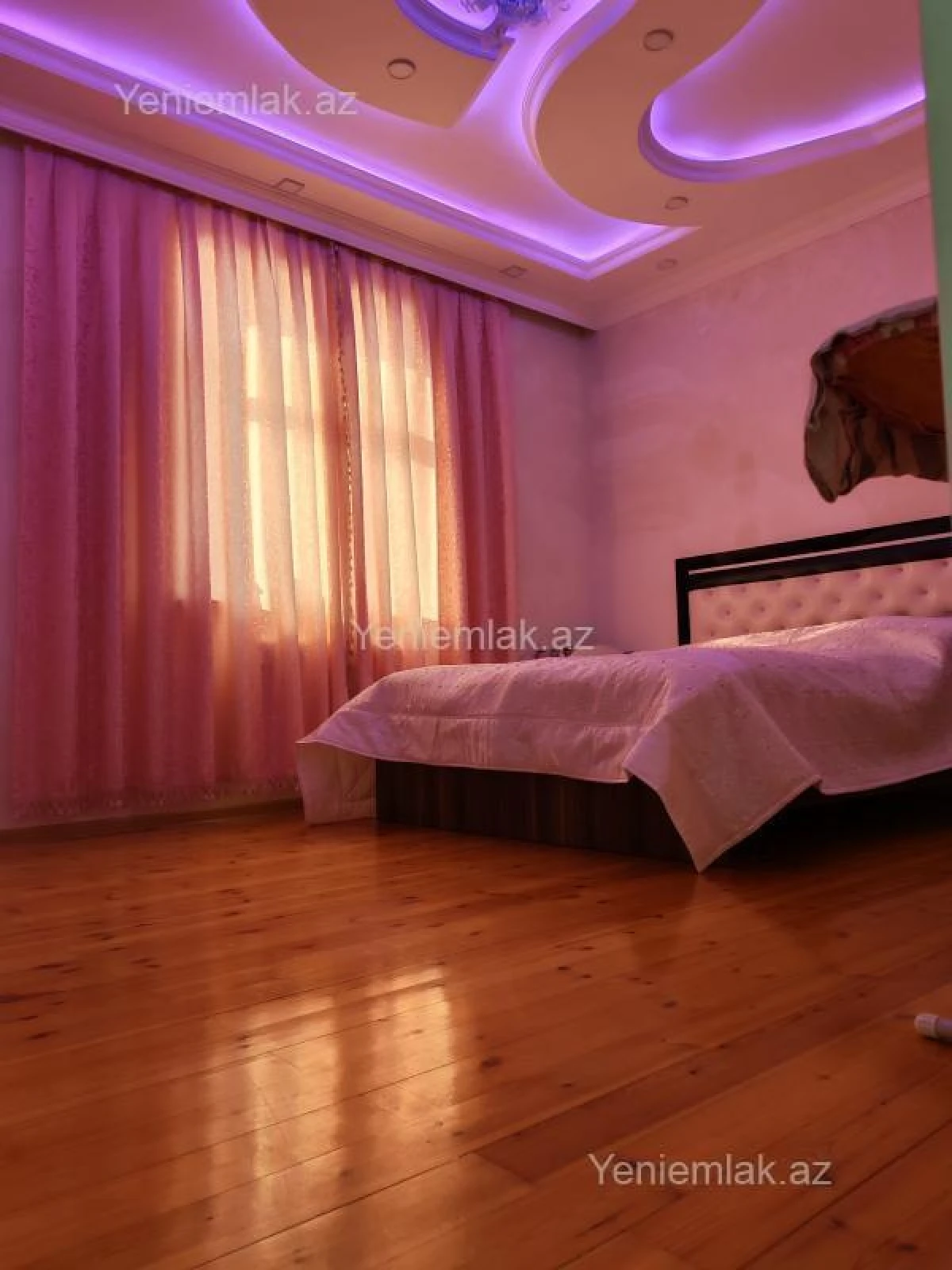 Satılır 6 otaqlı həyət evi 350 m²