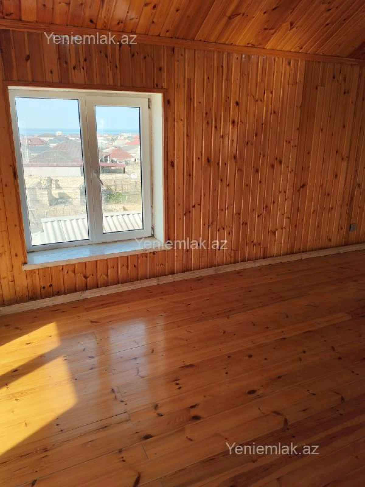 Satılır 6 otaqlı həyət evi 350 m²