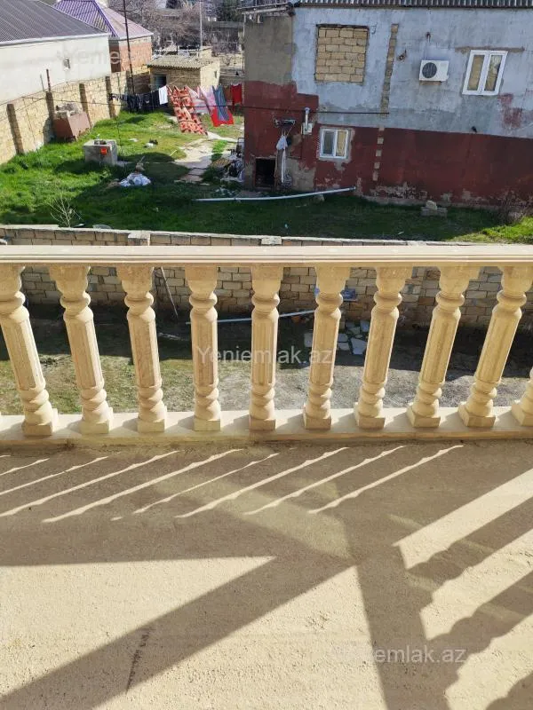 Satılır 6 otaqlı həyət evi 350 m²