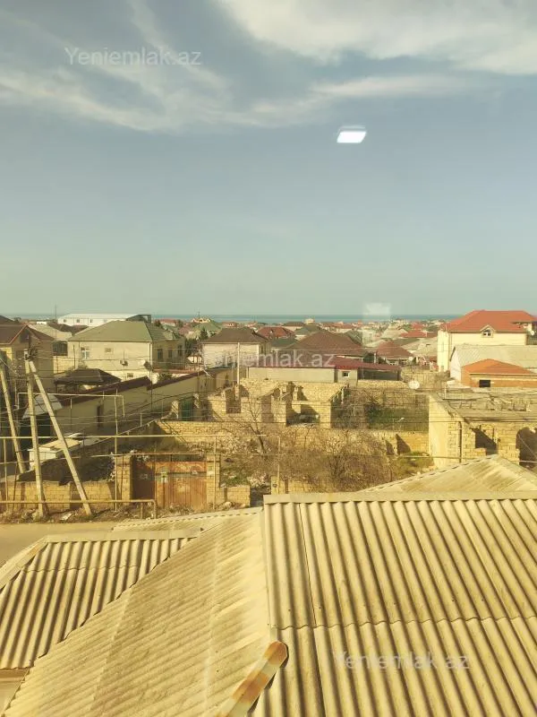 Satılır 6 otaqlı həyət evi 350 m²