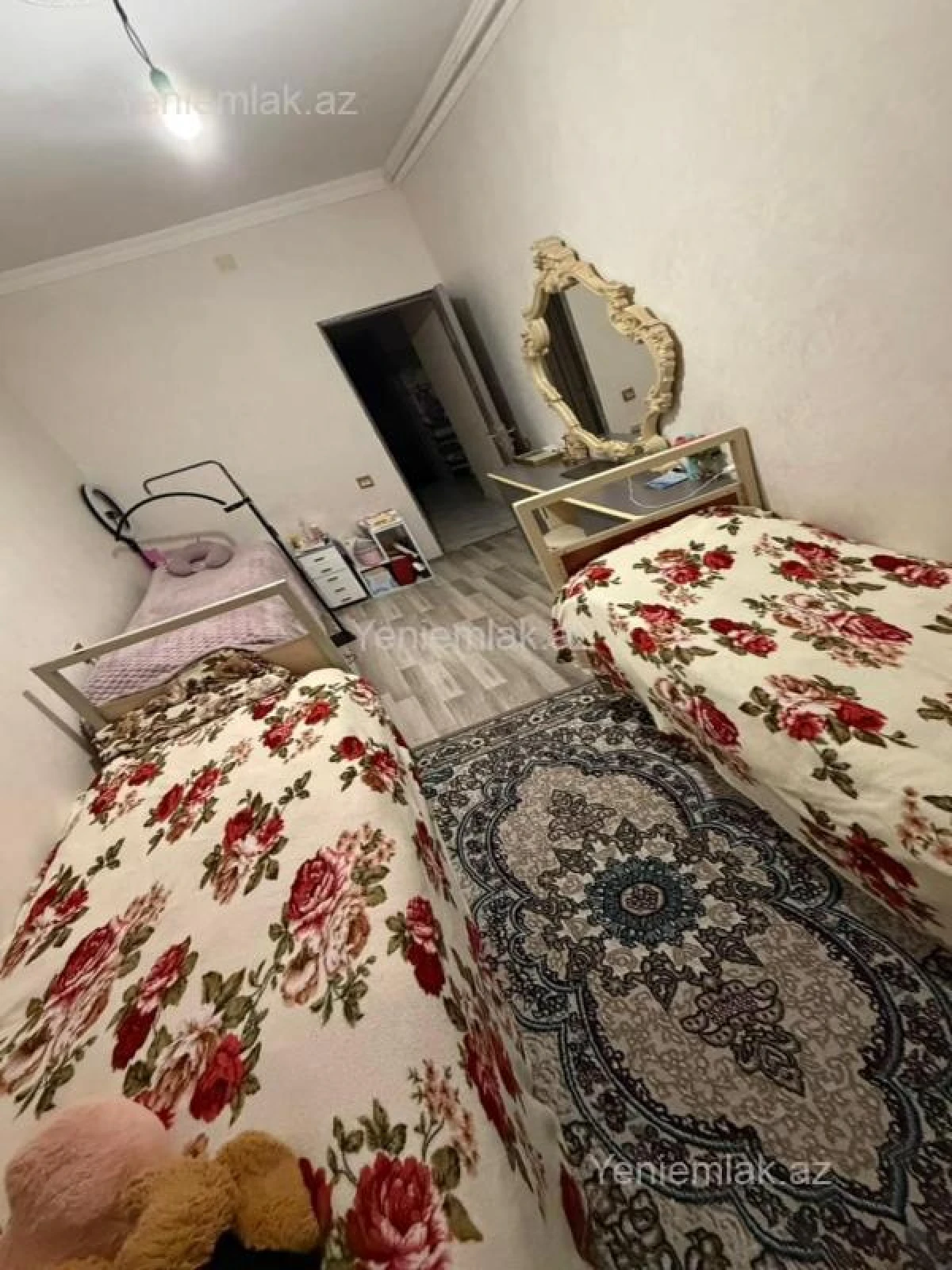 Satılır 2 otaqlı köhnə tikili 65 m²