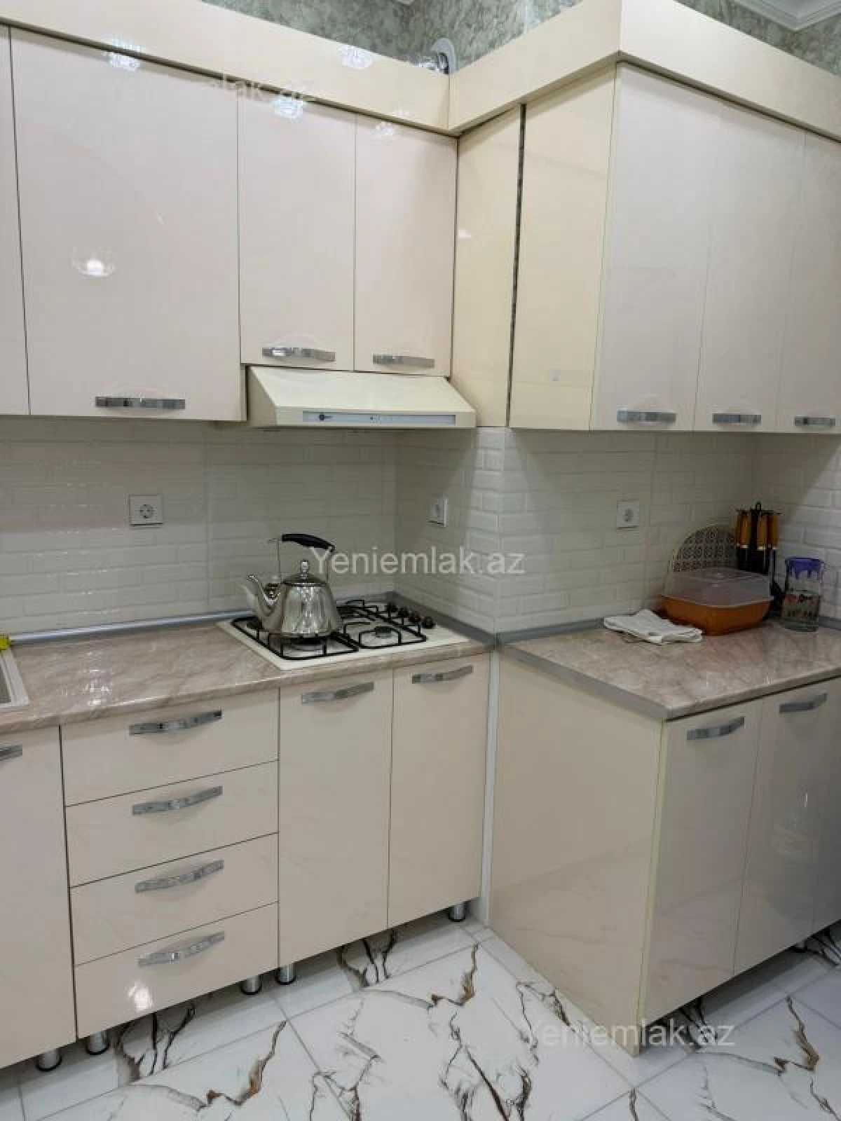 Satılır 2 otaqlı yeni tikili 68 m²