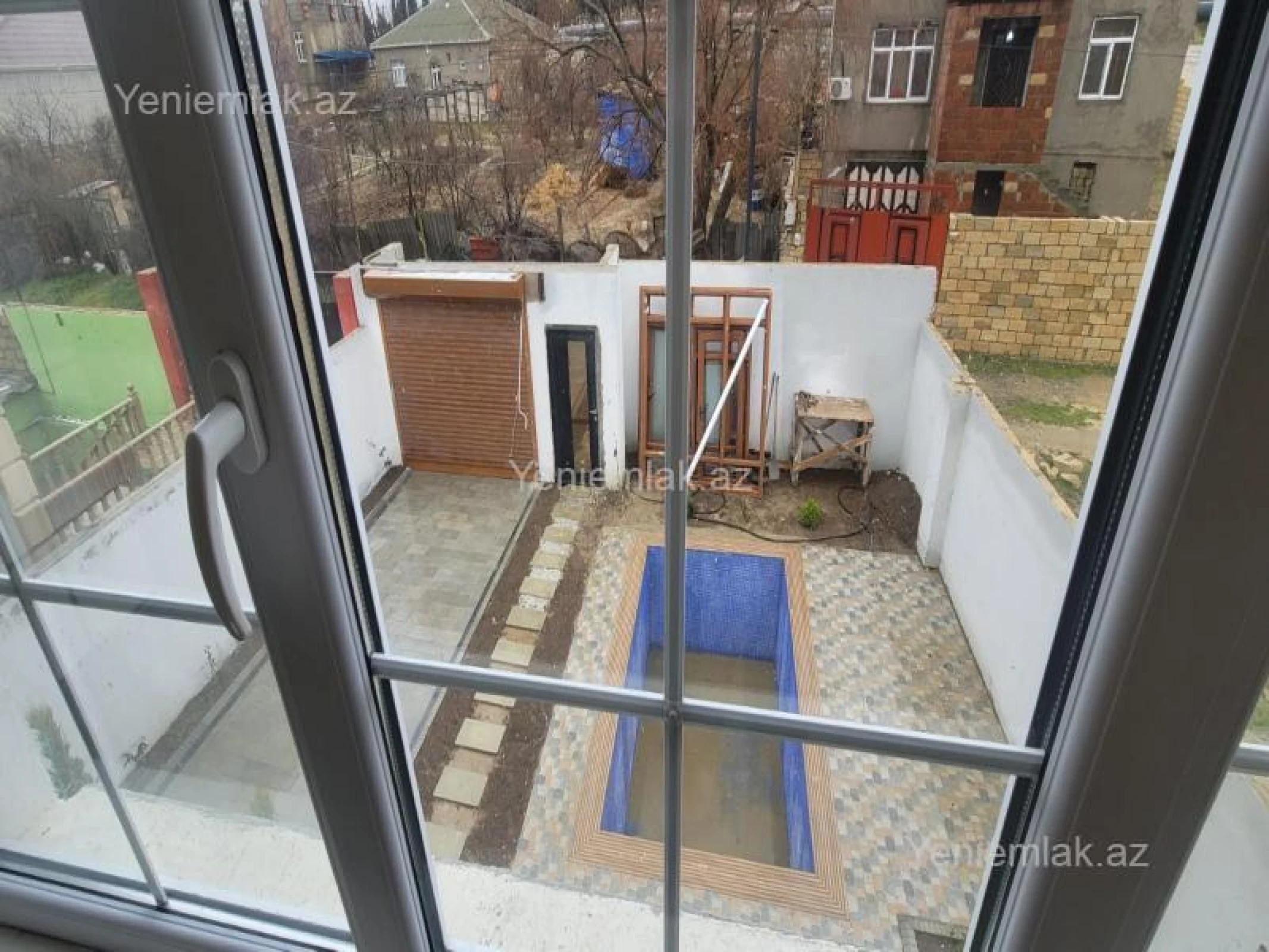 Satılır 4 otaqlı həyət evi 160 m²