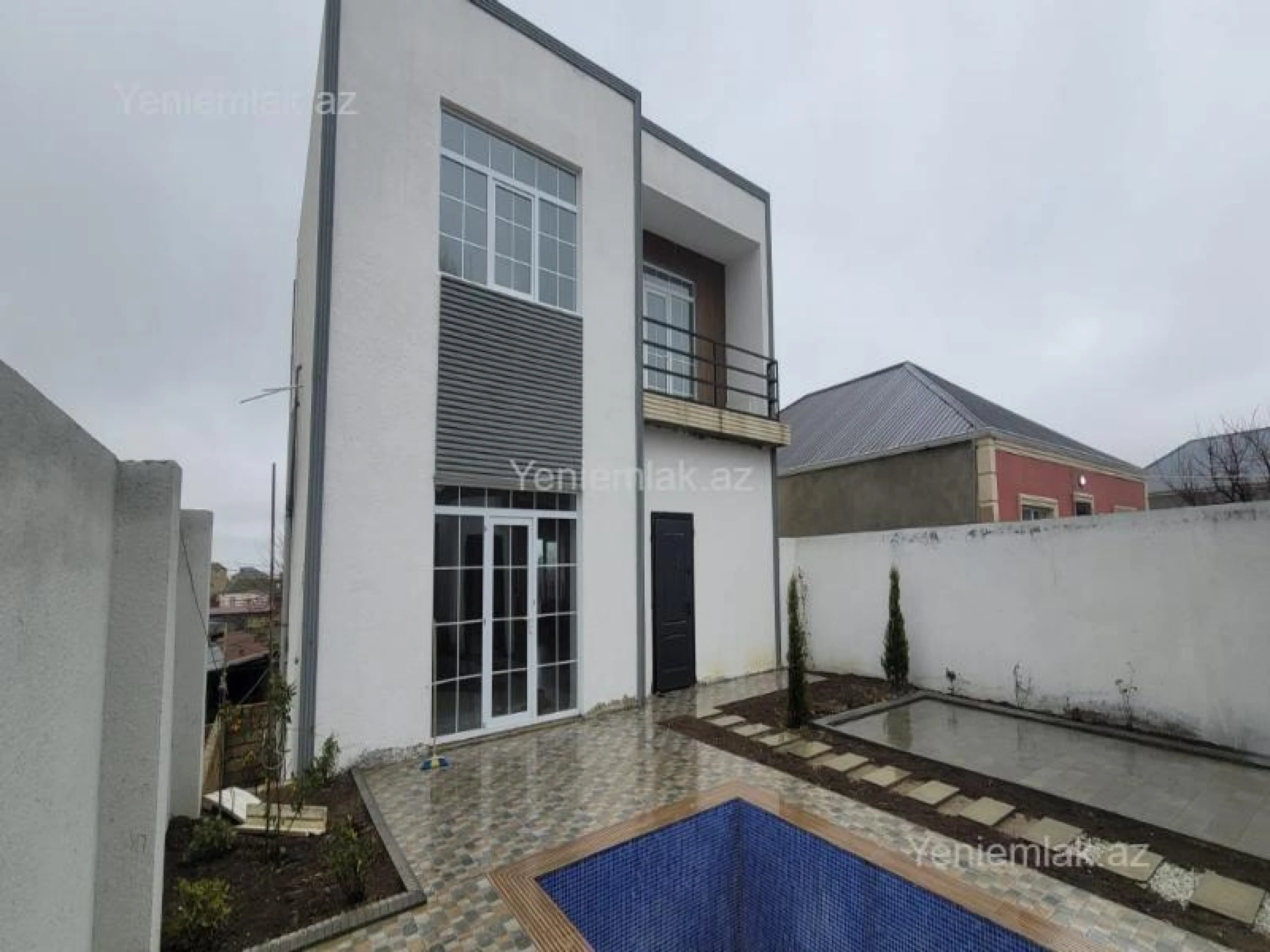 Satılır 4 otaqlı həyət evi 160 m²