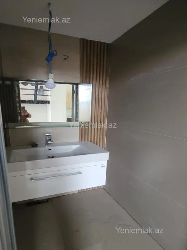 Satılır 4 otaqlı həyət evi 160 m²