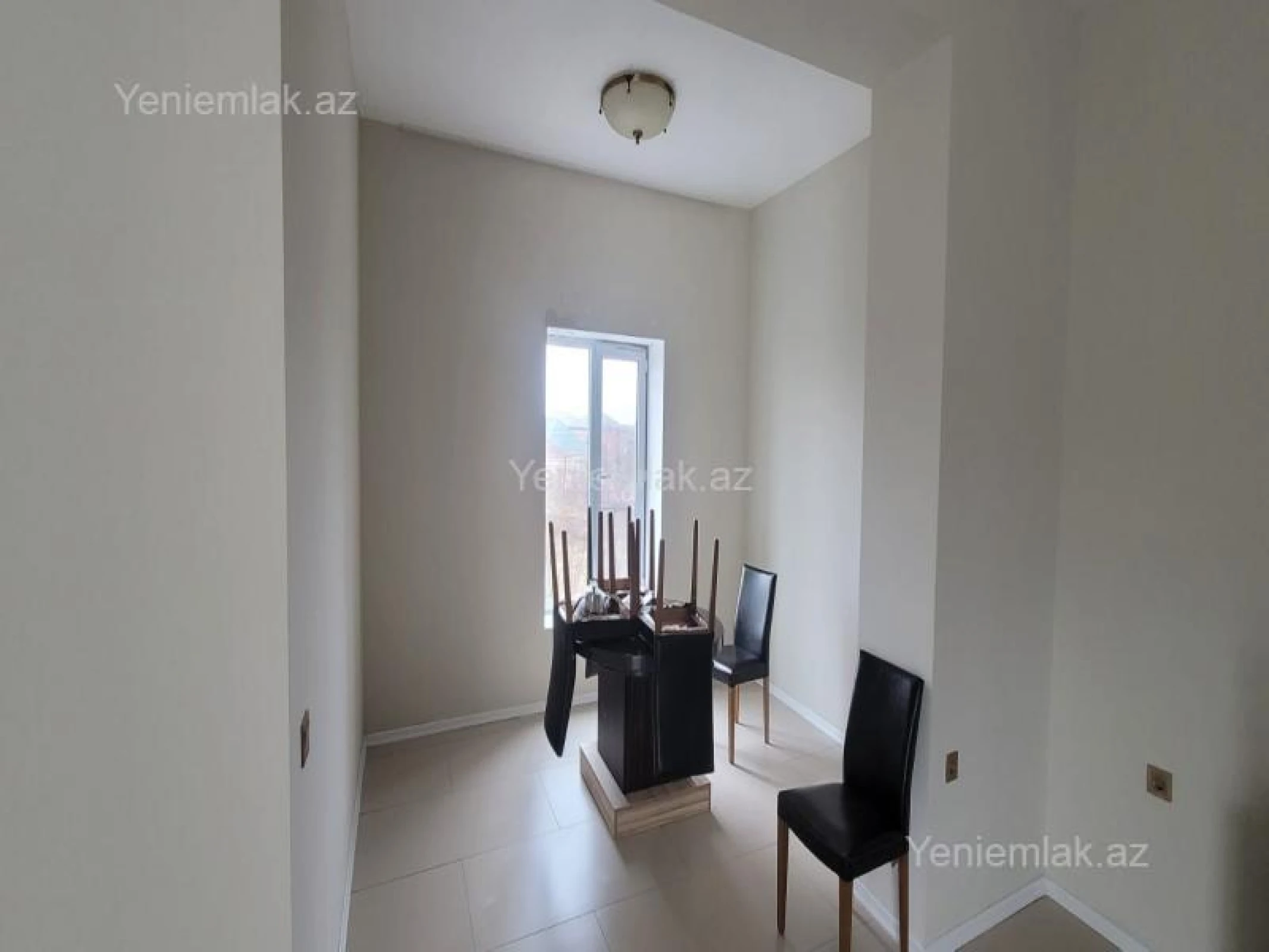 Satılır 4 otaqlı həyət evi 160 m²