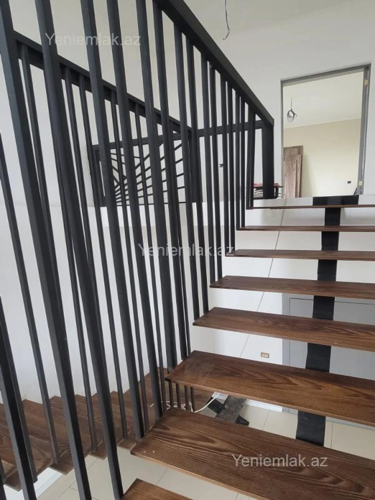 Satılır 4 otaqlı həyət evi 160 m²