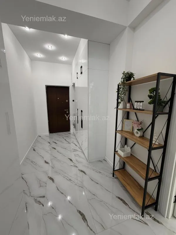 Satılır 2 otaqlı yeni tikili 61 m²