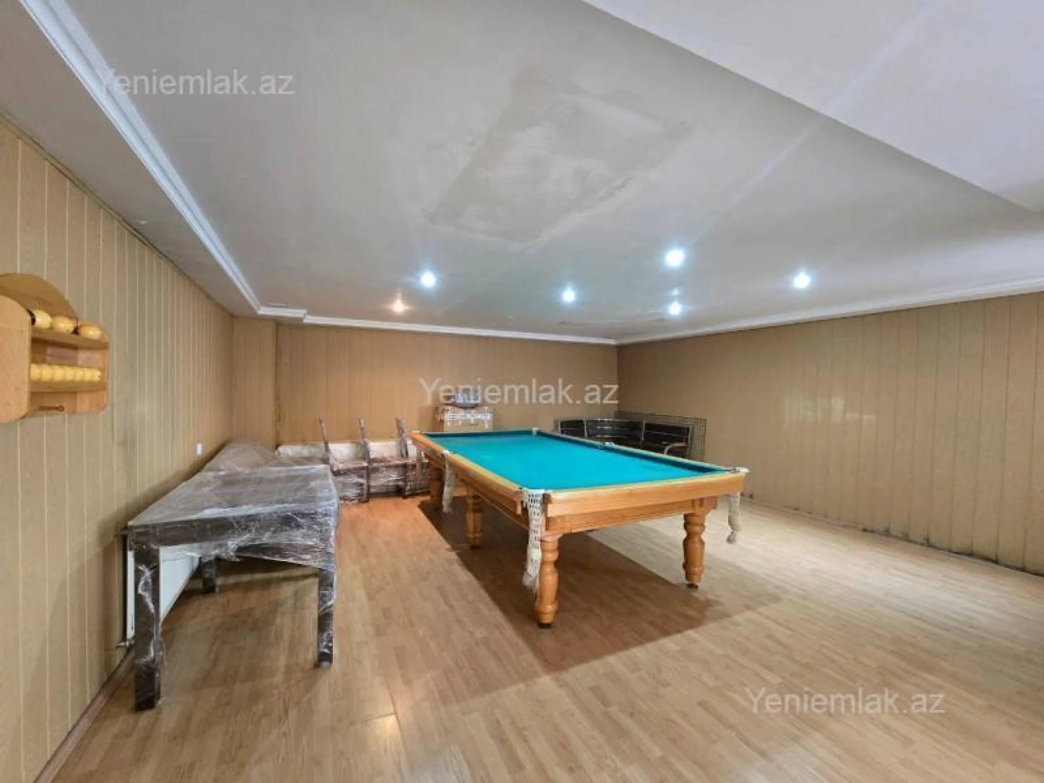 Satılır 15 otaqlı həyət evi 1000 m²