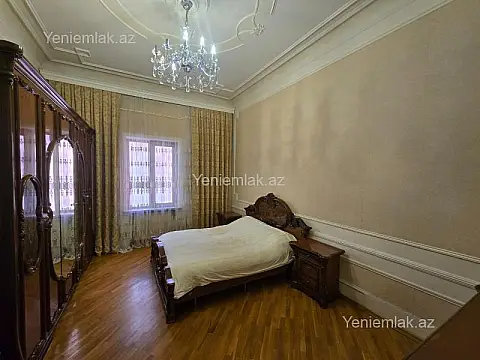 Satılır 15 otaqlı həyət evi 1000 m²