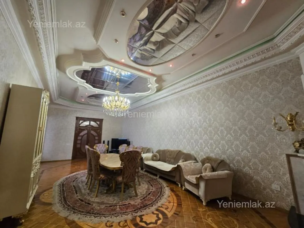 Satılır 15 otaqlı həyət evi 1000 m²