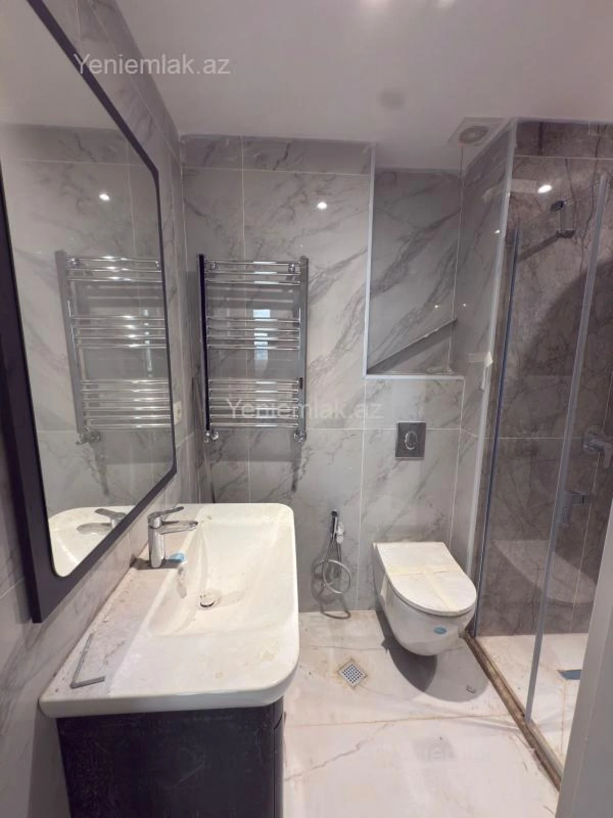 Satılır 3 otaqlı yeni tikili 83 m²