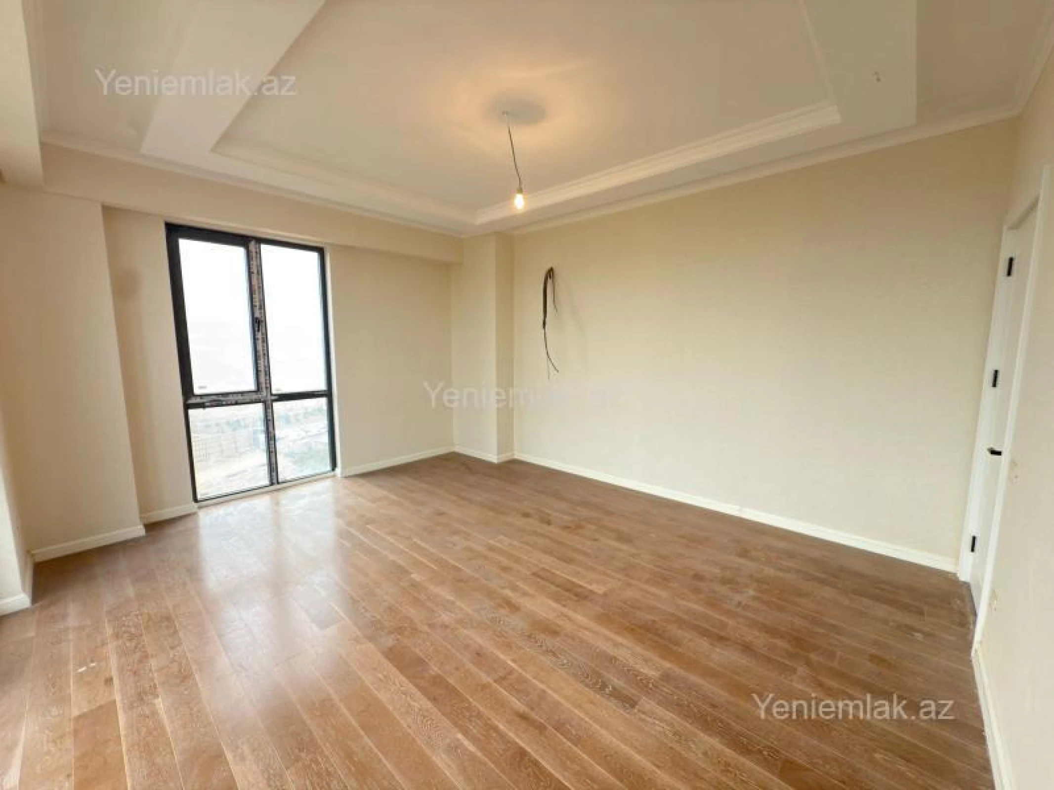 Satılır 3 otaqlı yeni tikili 83 m²