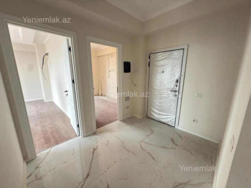 Satılır 3 otaqlı yeni tikili 83 m²