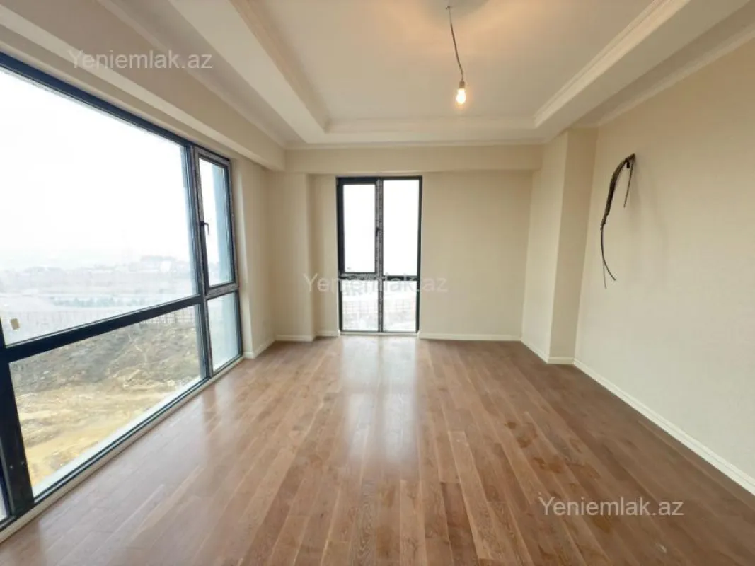 Satılır 3 otaqlı yeni tikili 83 m²