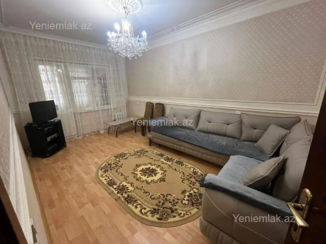 Satılır 3 otaqlı köhnə tikili 100 m²