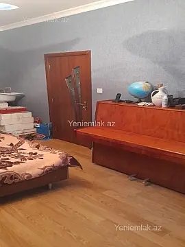 Satılır 5 otaqlı köhnə tikili 120 m²