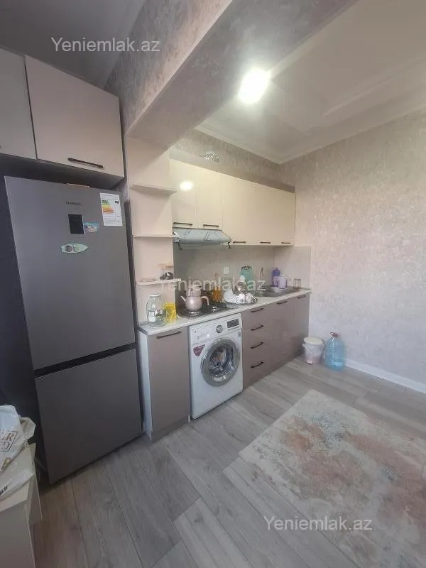 Satılır 3 otaqlı köhnə tikili 75 m²