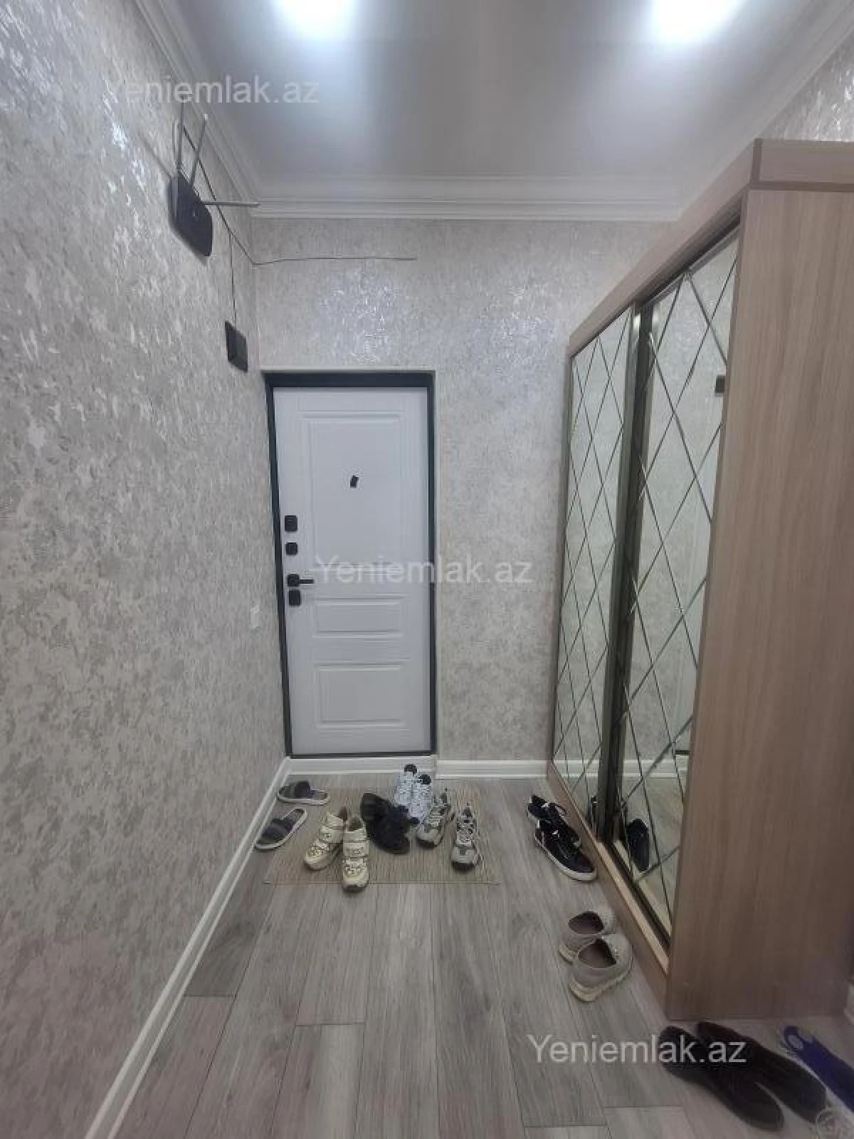 Satılır 3 otaqlı köhnə tikili 75 m²
