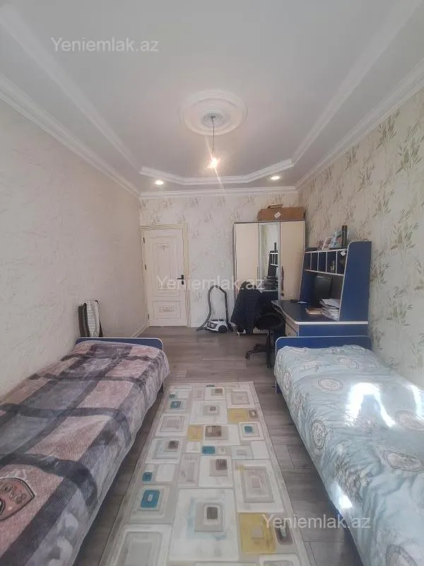 Satılır 3 otaqlı köhnə tikili 75 m²