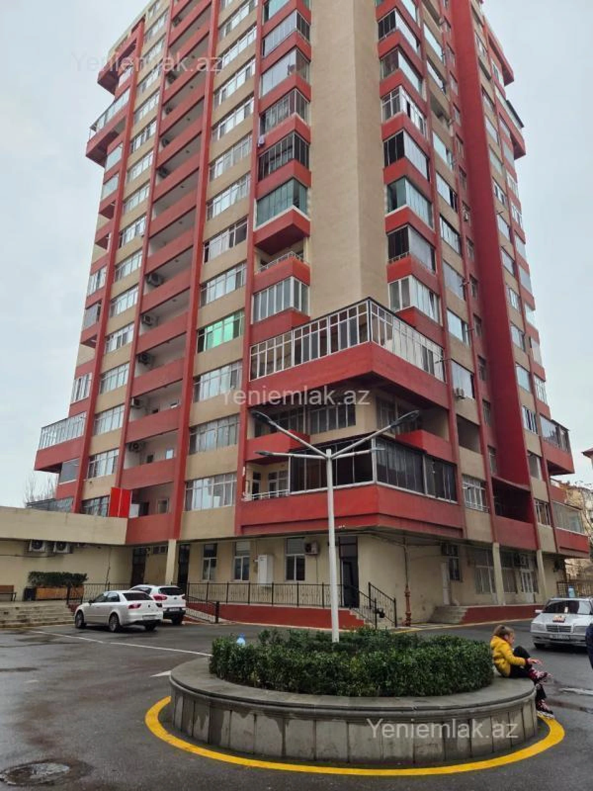 Satılır 3 otaqlı yeni tikili 105 m²