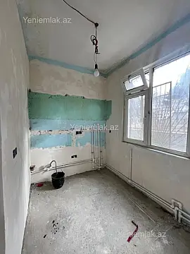 Satılır 1 otaqlı köhnə tikili 30 m²
