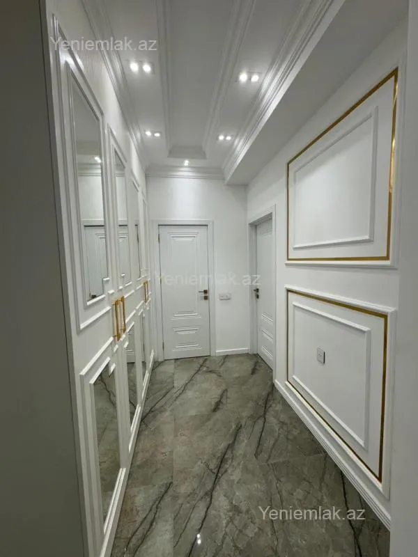 Satılır 3 otaqlı yeni tikili 98 m²