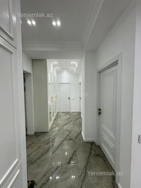 Satılır 3 otaqlı yeni tikili 98 m²