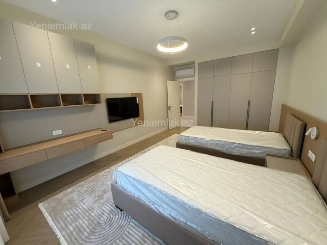 Kirayə verilir 5 otaqlı yeni tikili 195 m²